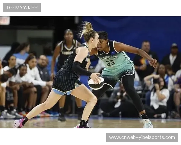 菲尼克斯水星球员艾莉莎·托马斯季后赛斩获三双数据 菲尼克斯水星球员艾莉莎·托马斯季后赛斩获三双数据